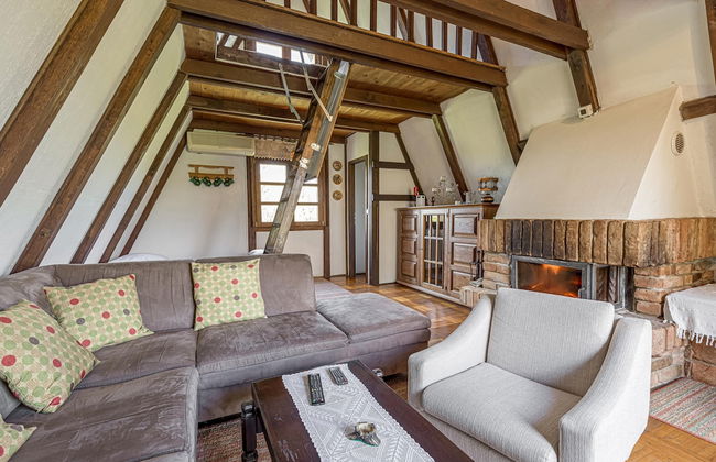 Riverside House With Hot Tub - Photo 9