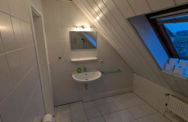 Modernes Monteurhaus - Gästehaus für bis zu 8 Personen mit eigenem Wintergarten und Carport - Foto 7