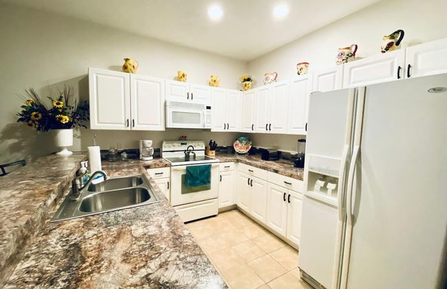 Huge Screened Patio That Overlooks Lake Buck, Near Famous Attractions!! - Foto 1