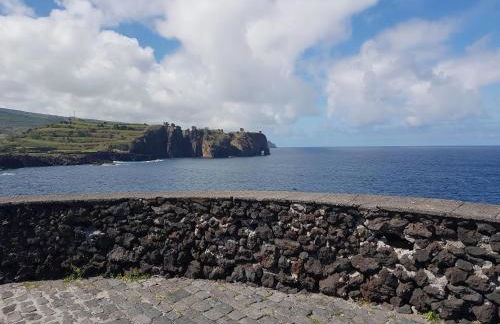 Seaside Azores Villa with natural pool, terrace & barbecue - Photo 39