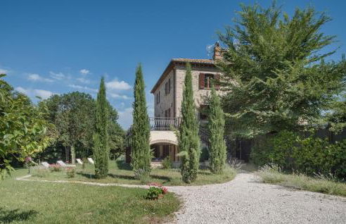 Cozy Apartment In Avigliano Umbro - Foto 11