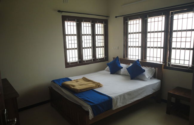 Sanvika Hotels & Service Apartments - Photo 2