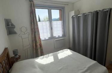 Appartement les Mésanges en rez de jardin -terrasse-2 chambres-parking - Foto 26