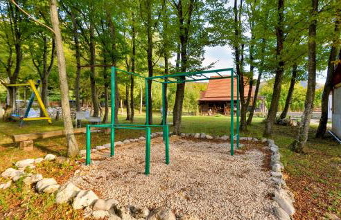 Lovely Home In Frkasic - Photo 16