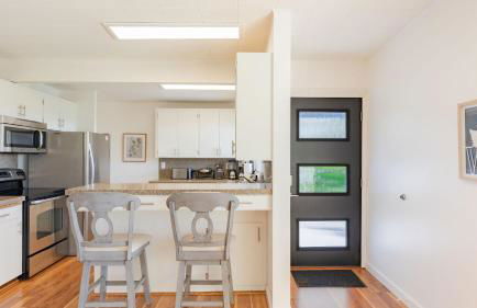 Sunny Side Island Retreat by Avantstay Backyard - Photo 32