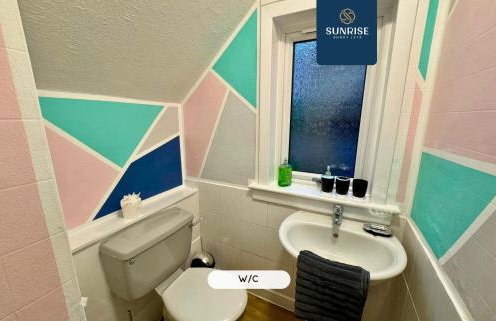 FERRY HOUSE - 4 Bed House, Great for Contractors, Fully Equipped, Private Parking, Easy Ring Road Access by SUNRISE LONG LETS and SERVICED ACCOMMODATION DUNDEE - Foto 11