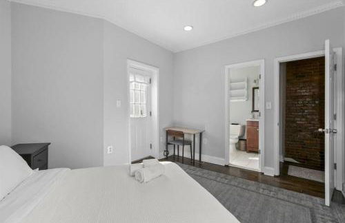 Capitol Hill Stay Like No Other - Photo 3