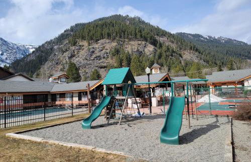 Luxe Bavarian Retreat - in Town with Hot Tub - Foto 68