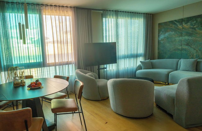 Panoramic Sea View Luxury Suite - Photo 20