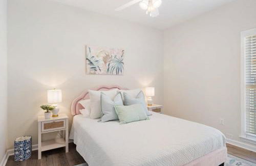 Single Story Fire Pit Updated Close to Downtown - Foto 11