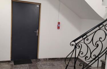 Cocooning House 204 Suite Green- Superb studio Aéroport PARIS Roissy CDG, Parc ASTERIX, Château de CHANTILLY, STADE DE FRANCE - Foto 2