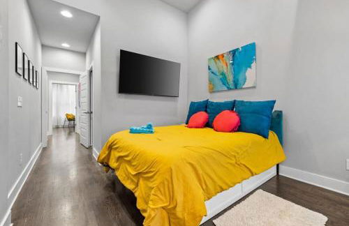 City Heights - Broadway Designer Condo - Foto 13