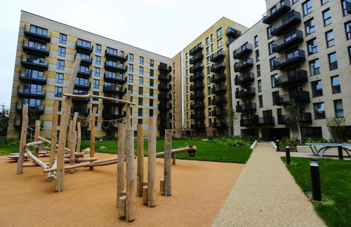 2BR Flat - Walk to Elizabeth Line - Free Parking - Foto 19