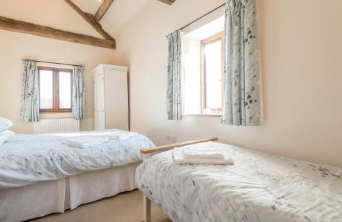 Glebe Barn - Photo 15