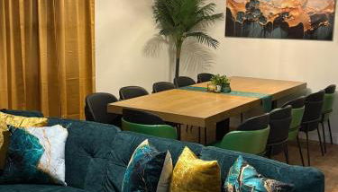 Big Group Getaway House Near Chicago - Foto 3