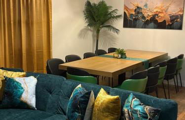 Big Group Getaway House Near Chicago - Foto 3