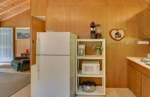 The Acres Panther Pond Cabin with Beach and Dock! - Foto 10