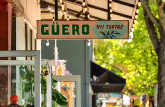 Stay Portland - PDX Art Deco Lounge - Local Eateries, Bars & Shops - Photo 23