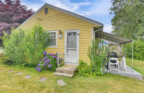 Less Than 2 Mi to Beach Cozy Cottage with Patio on Cape Cod - Photo 6