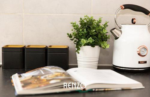 Beautiful and Modern 2-bed Home in Nottingham by Renzo, Free Wi-Fi, Ideal for Contractors - Foto 10