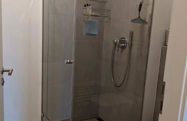 EITHER Private 2B2B OR Shared 1B1B, Luxury, Bright, Spacious - Foto 20