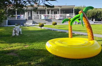 Garlis Apartments - Photo 21