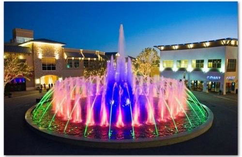 Luxury & Highly furnished upscale w Patio & Garage - Foto 37