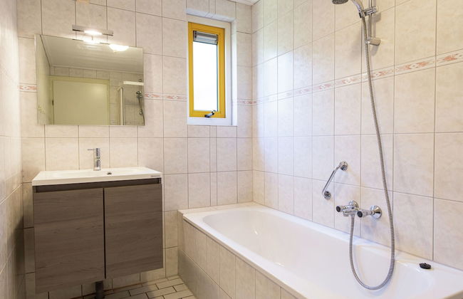 Comfortable Bungalow With Dishwasher, Near the Beach - Foto 8