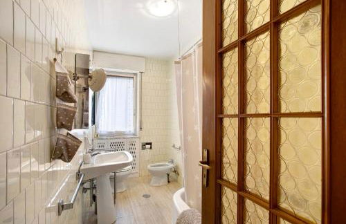 Vanna House - Photo 22