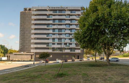 Sleek & Modern Flat w/ Private Garage by HostWise - Photo 41