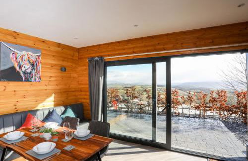 Hilltop Lodge - Photo 9