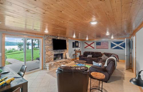 Flat Rock Cabin - Amazing Main Channel Views! - Foto 22