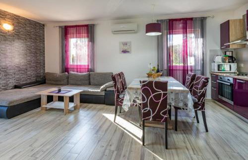 Villa Roža, a beautiful villa with pool close to the beach - Foto 15