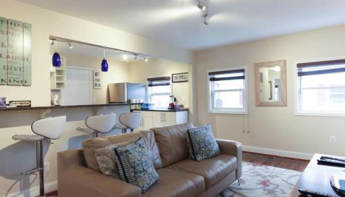 2 bd 1 bth near DC! 7081 - Foto 1