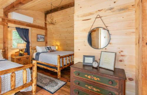 Cabin w Hot tub, 24 acres, 30 min to Gore, MtnView - Foto 20