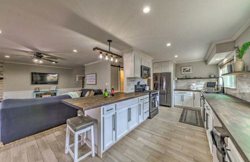 Mtn Escape with Deck and Views - Near Race Track! - Foto 11