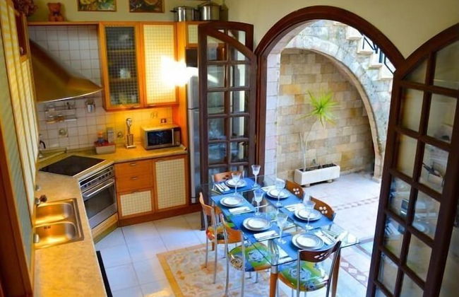 Medieval Villa - Photo 11