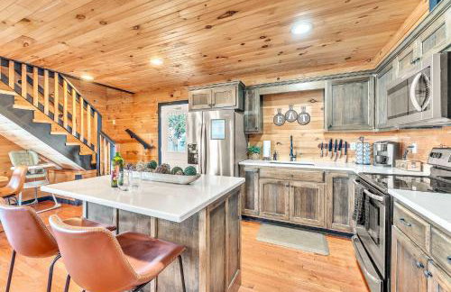 Rivers Ledge Cabin with breathtaking views hot tub & indoor pool - Photo 7