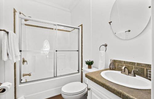 Treetop Cottage - 3 blocks from Historic District - Foto 17