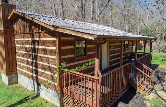 Creekside Memories - 2 Bedrooms, 2 Baths, Sleeps 6 Cabin by RedAwning - Foto 20