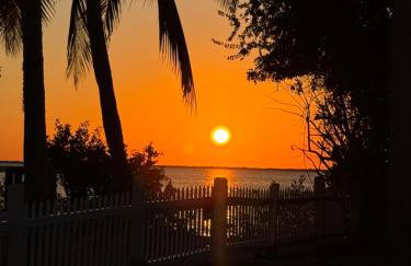 Pelican's Roost, Waterfront comfort at Venture Out - Foto 3