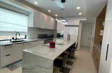 Beach House with Rooftop Jacuzzi - Foto 56