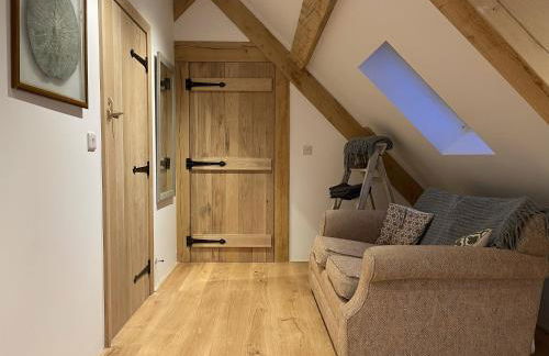 Upper Gelli Luxury Holiday Lodge, Converted Dairy & Cosy Shepherds Huts - Photo 27