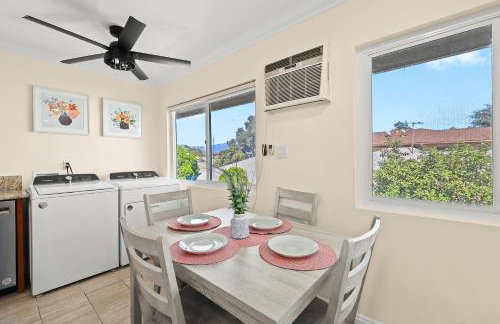 Sunny & Cheerful Near I-10 ~ Queen Beds ~ Parking - Foto 17