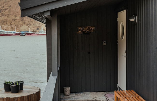 Waterfront Retreat | 2 Br Boathouse - Photo 2