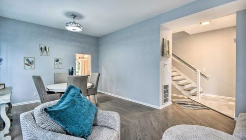 Bright Norfolk Home with Deck Less Than 3 Mi to Town! - Foto 5