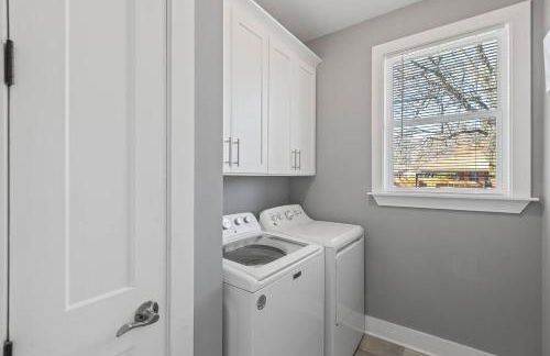 Gated Parking + Fire Pit | Near Zoo + Rhodes - Foto 20