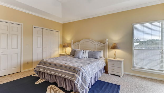 Spacious Home with Private Balcony and Ocean View by RedAwning - Foto 3, Habitación