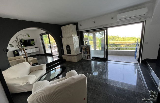 Tranquil Spacious Villa With Private Pool - Foto 10