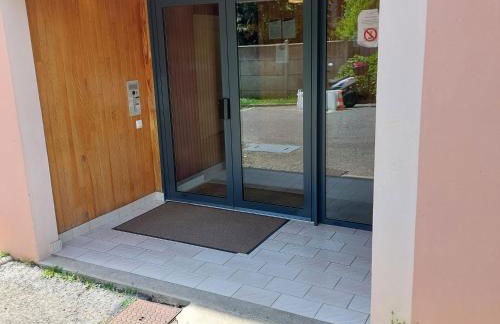 La Pause Valognaise "Parking privé" - Foto 15